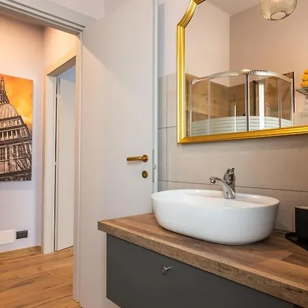 Metro Bengasi - Canelli Appartement Turijn